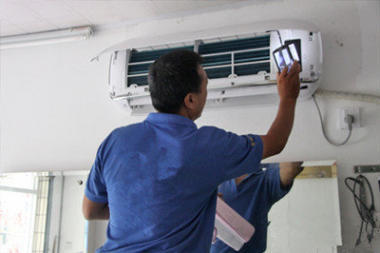 專業(yè)空調(diào)維修、中央空調(diào)維修、空調(diào)加氟、空調(diào)拆裝、空調(diào)移機(jī)、美的空調(diào)、海爾空調(diào)、格力空調(diào)、大金空調(diào)、海信空調(diào)、奧克斯空調(diào)