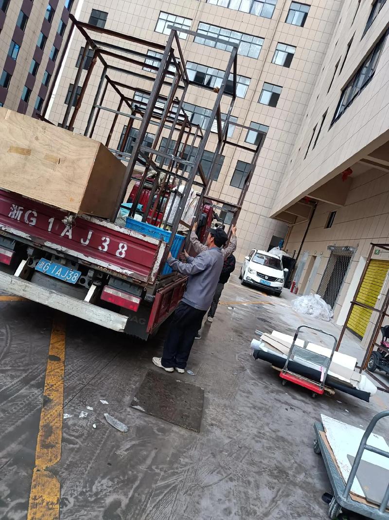 萬順搬家公司承接搬家,搬廠空調(diào)拆裝,加液維修熱線電話1507