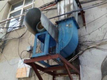 重慶四公里地區(qū)空調(diào)維修清洗與飯店煙道定制安裝指南